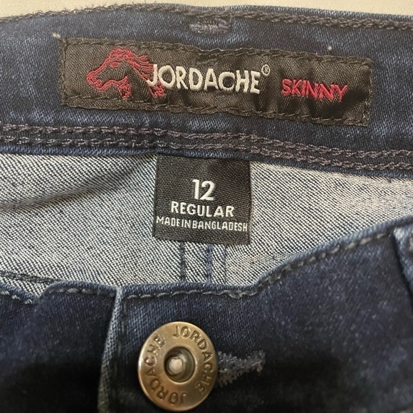 🐶🐶Girls Jordache size 12 dark wash skinny jeans🐶🐶 - Picture 3 of 6
